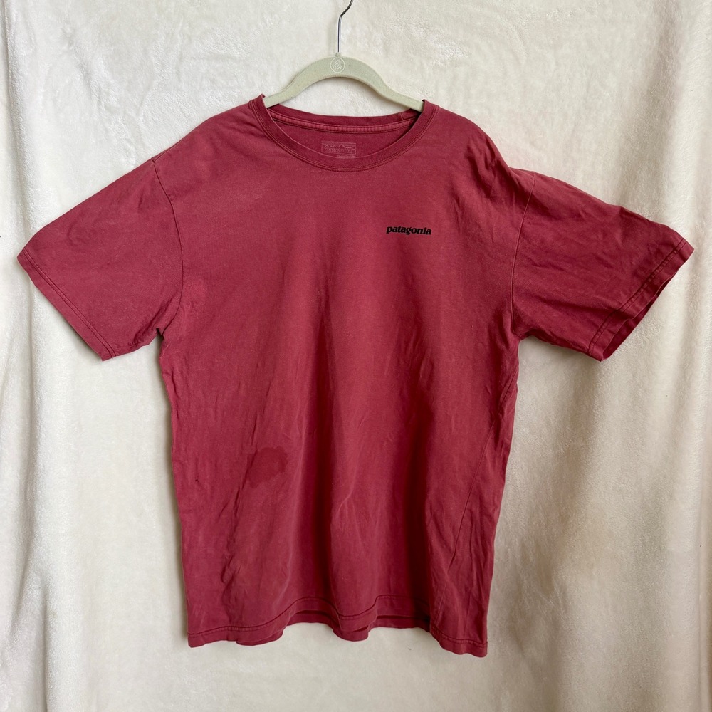 Patagonia P-6 Logo T-Shirt Size L Maroon Organic Cotton Short Sleeve Graphic